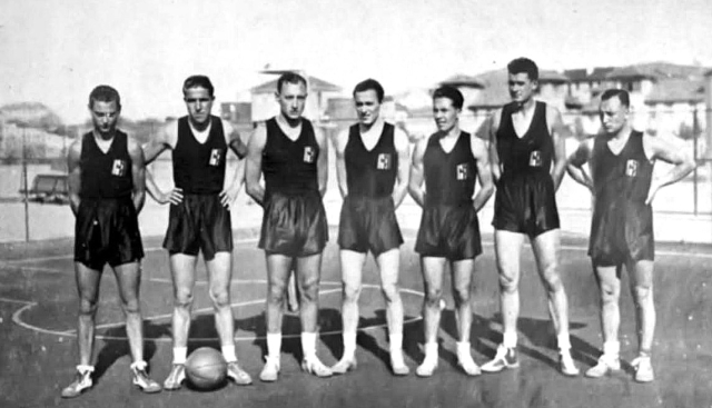 1933 Torino Universiadi - L'Italia conquista la medaglia d'Oro con Piana, Pasquini e Mancini I (Roma), Trivelli (Venezia), Paganella e Castelli (Milano) Mancini II ( Roma)   